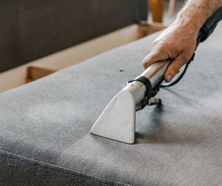 شركة تنظيف مجالس